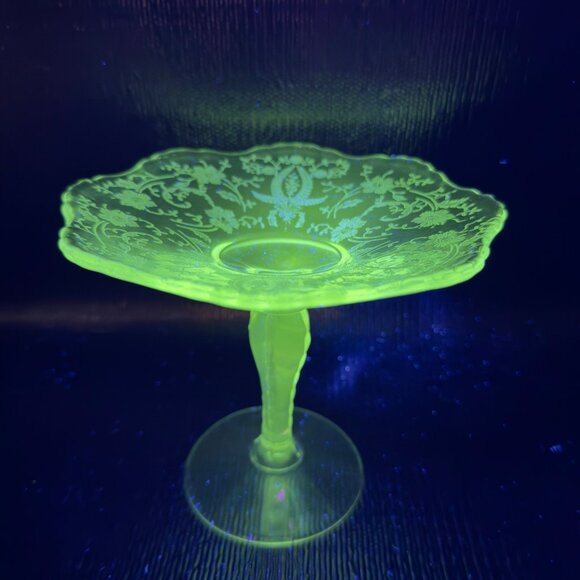 New Martinsville Viking Clear Footed Compote Etched Votives Manganese 365nm Set2 - Picture 2 of 15